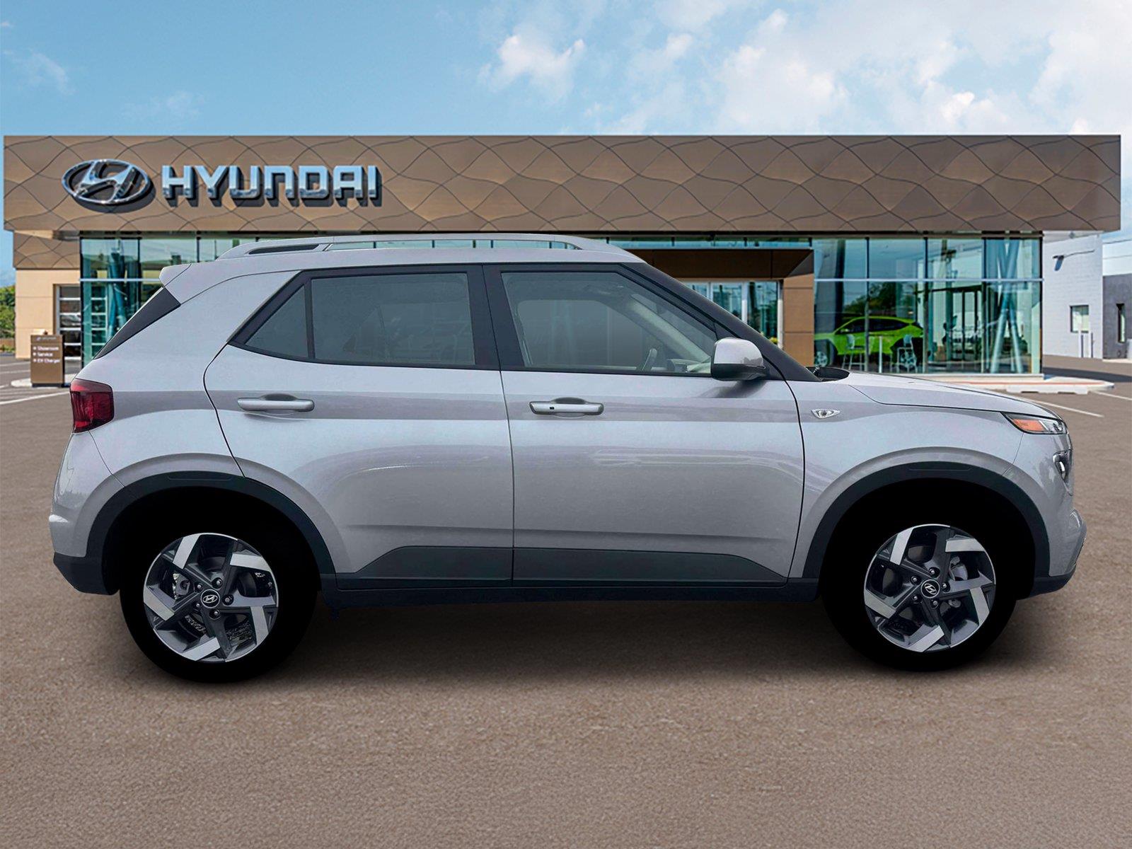 New 2026 Shimmering Silver Hyundai SEL image 9