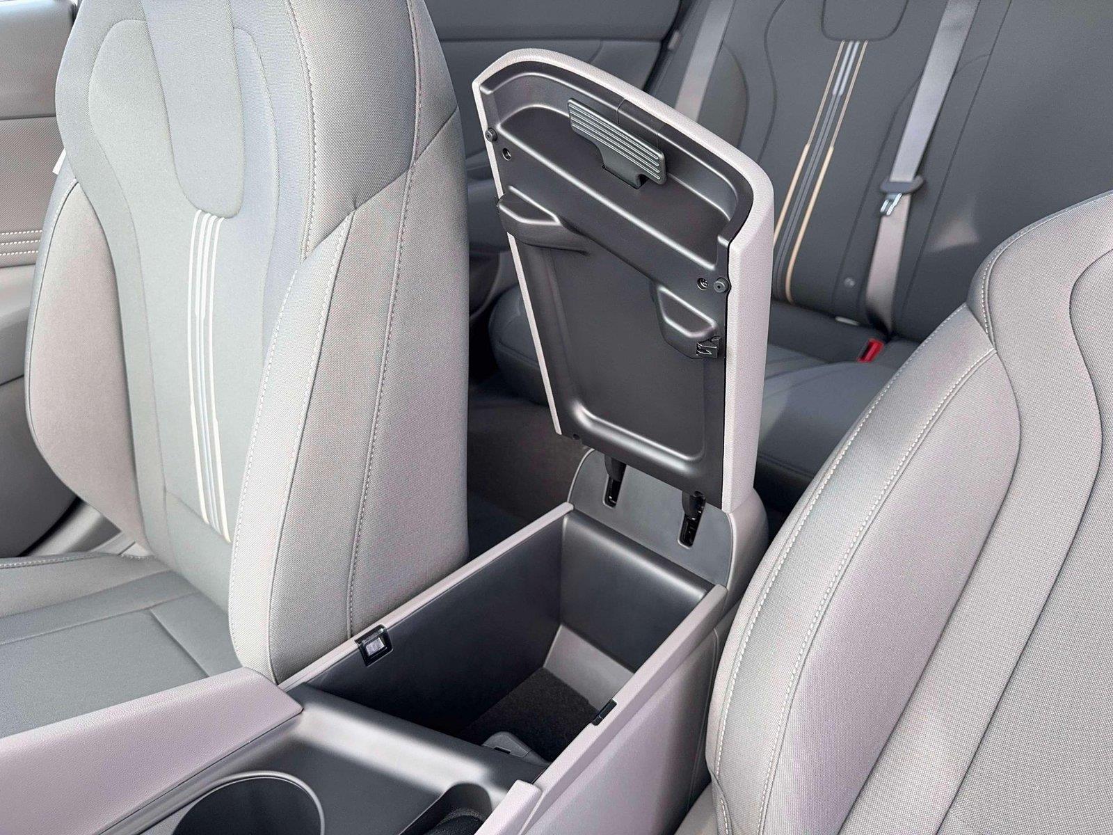 New 2026 Abyss Black Hyundai SEL Sport image 18