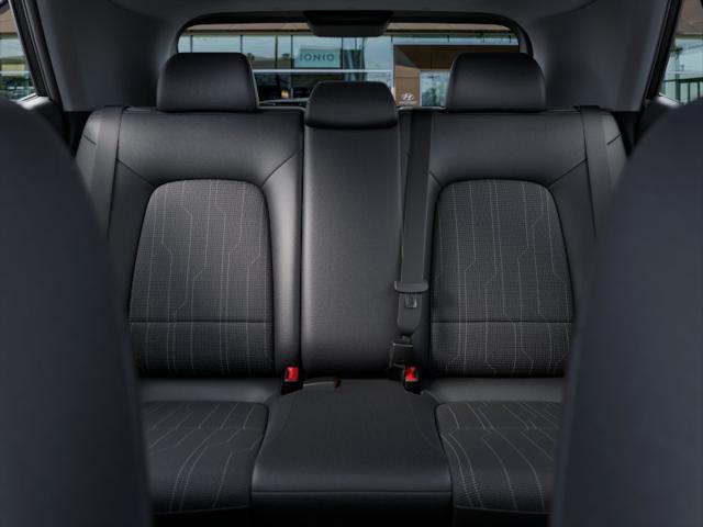 New 2026 Shimmering Silver Hyundai SE image 12