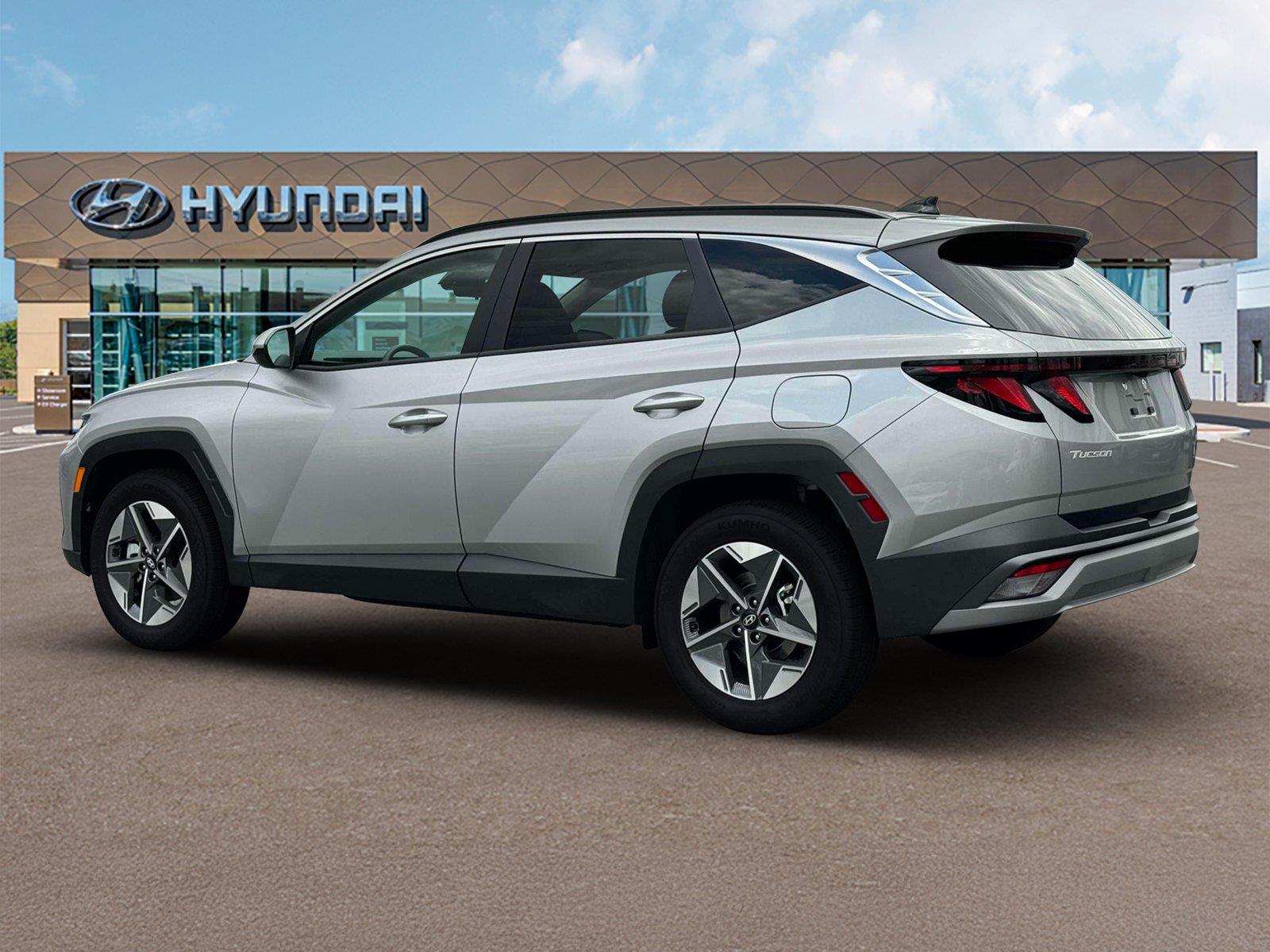 New 2026 Shimmering Silver Hyundai SEL image 4