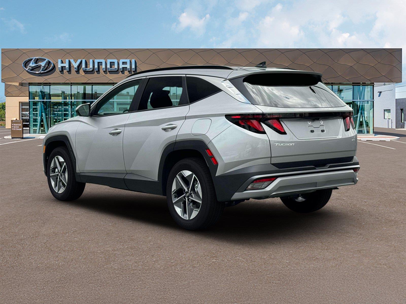 New 2026 Shimmering Silver Hyundai SEL image 5