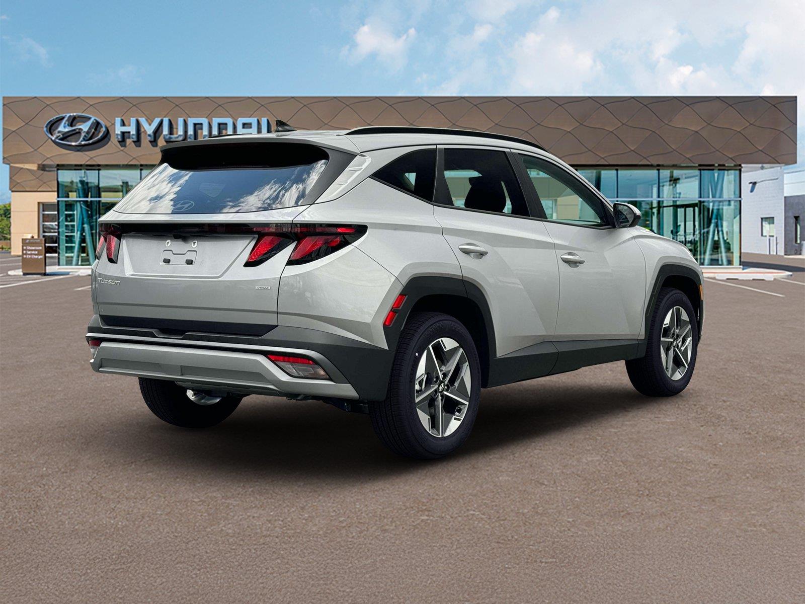 New 2026 Shimmering Silver Hyundai SEL image 7