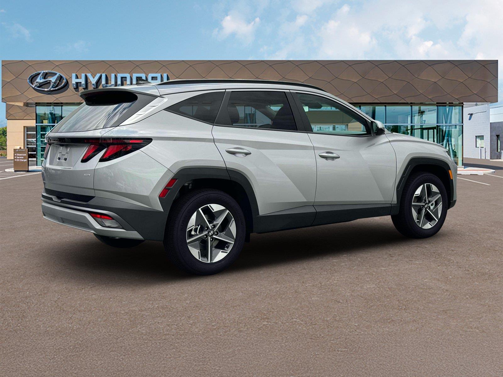 New 2026 Shimmering Silver Hyundai SEL image 8