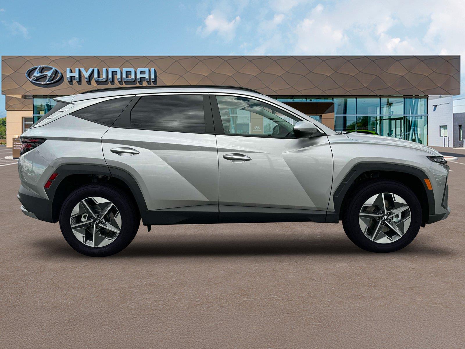 New 2026 Shimmering Silver Hyundai SEL image 9