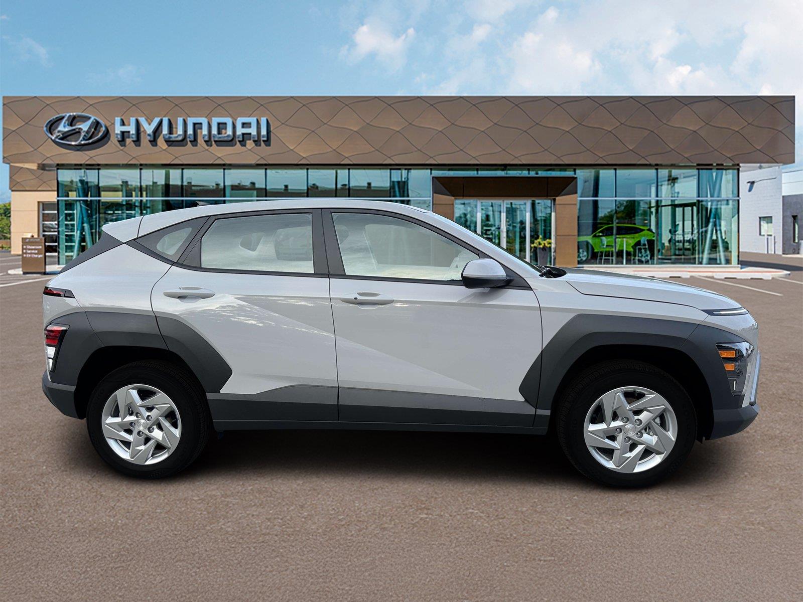 New 2027 Cyber Gray Metallic Hyundai SE image 9