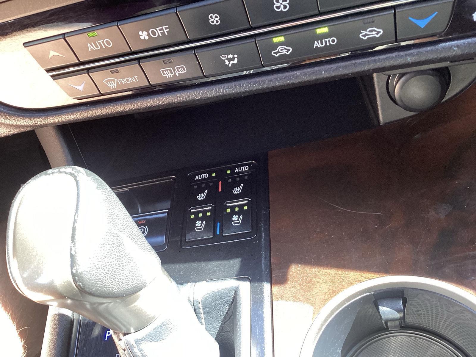 Used 2018 Matador Red Mica Lexus Base image 26