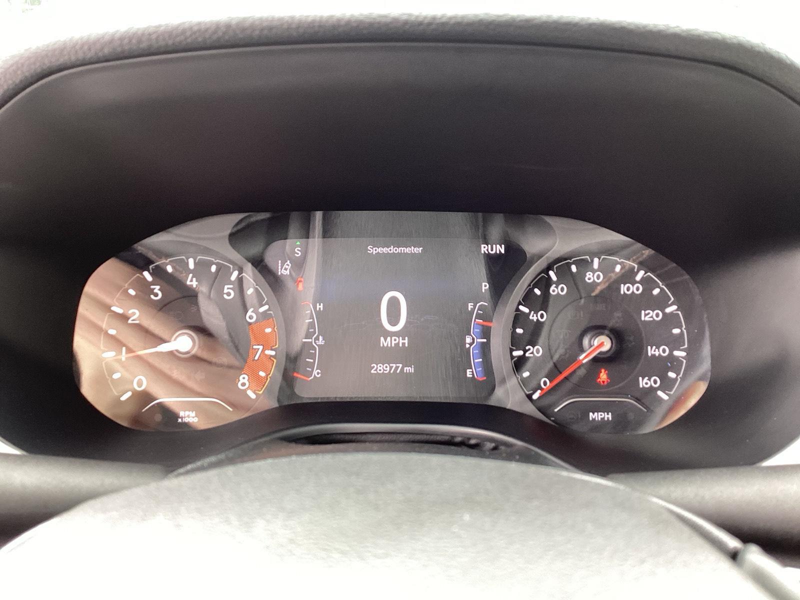 Used 2022 Diamond Black Crystal Pearlcoat Jeep Limited image 18