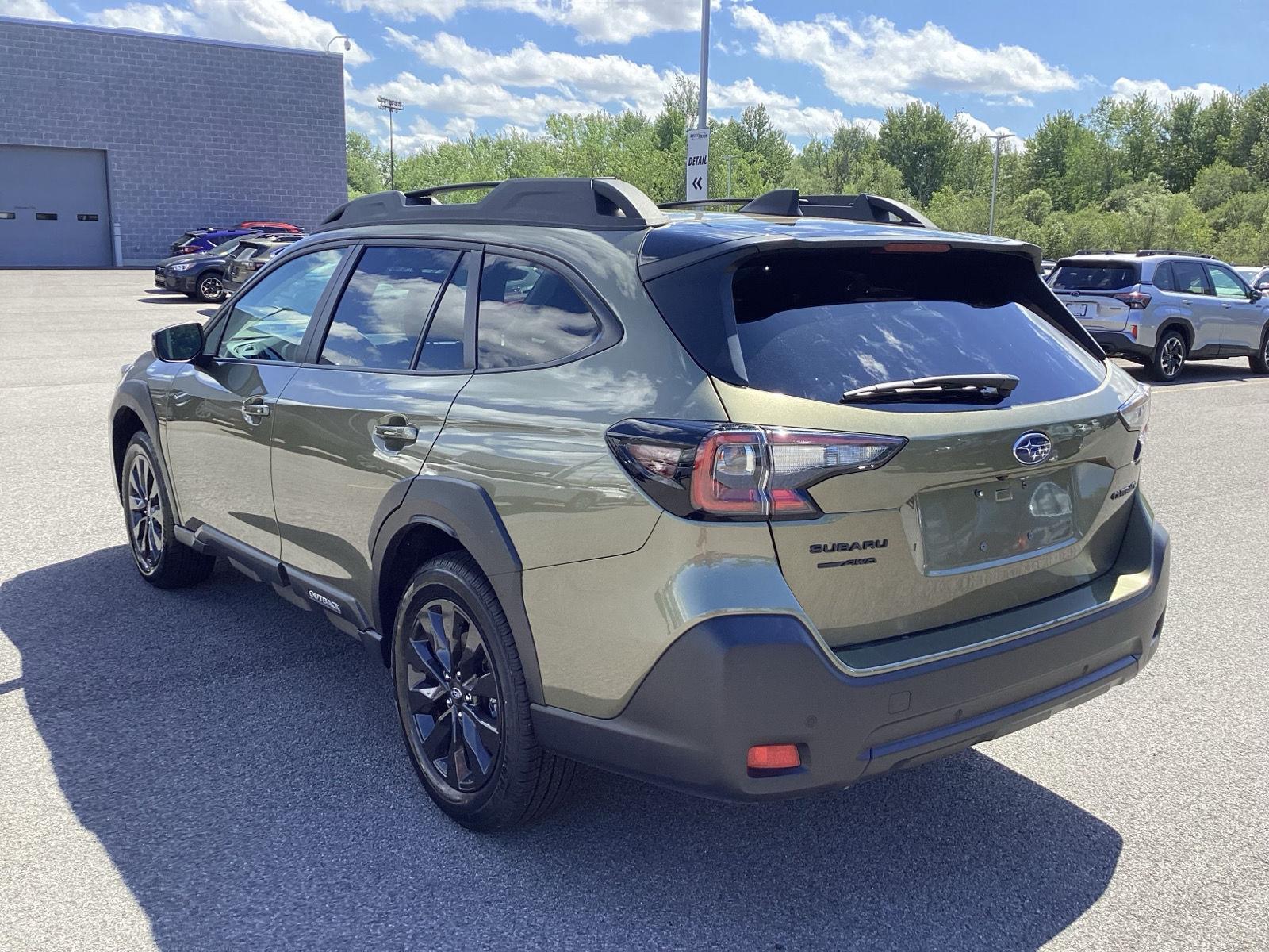 Used 2025 Autumn Green Metallic Subaru Onyx Edition image 5