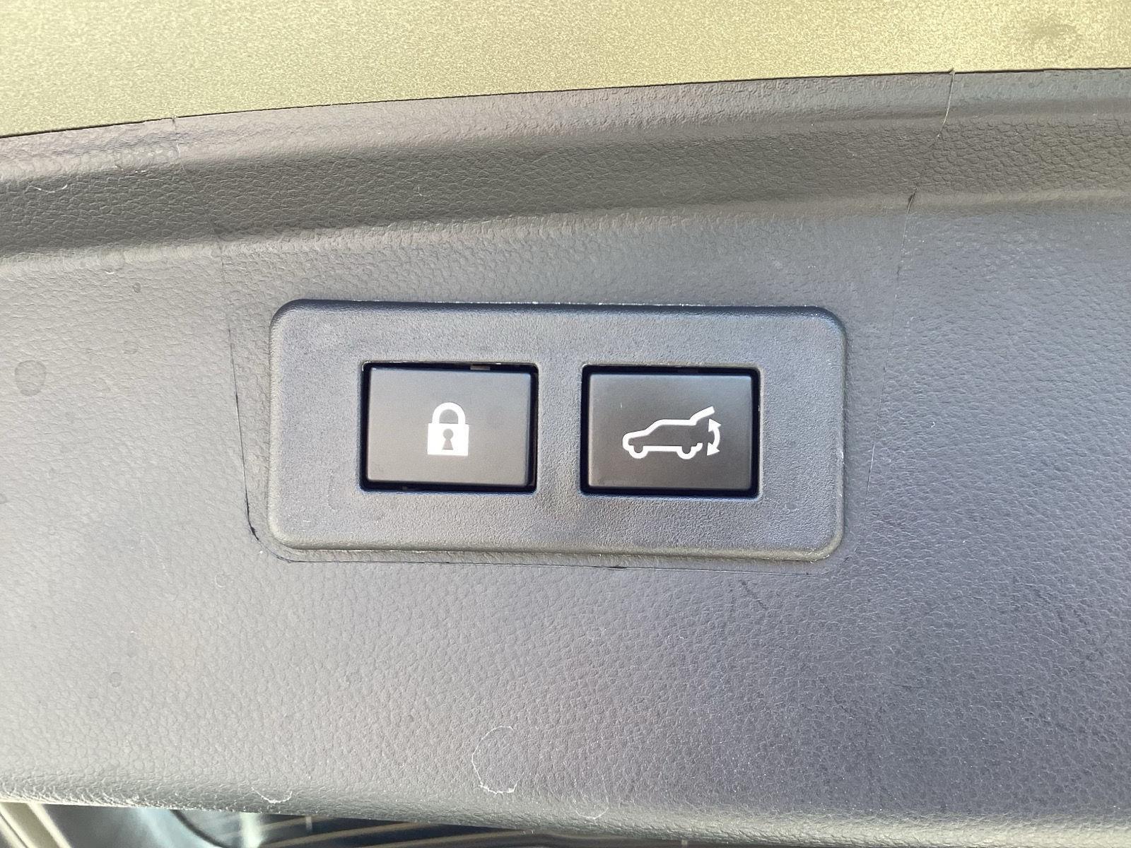 Used 2025 Autumn Green Metallic Subaru Onyx Edition image 8