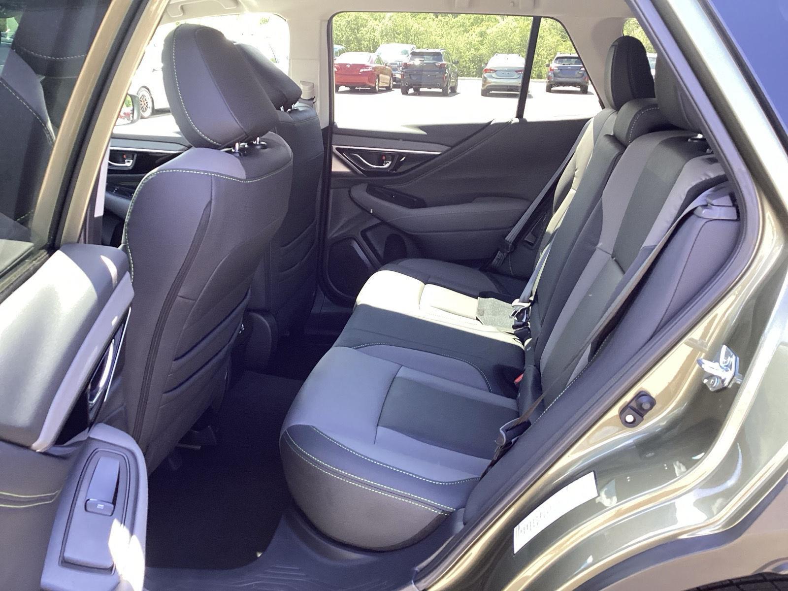 Used 2025 Autumn Green Metallic Subaru Onyx Edition image 13