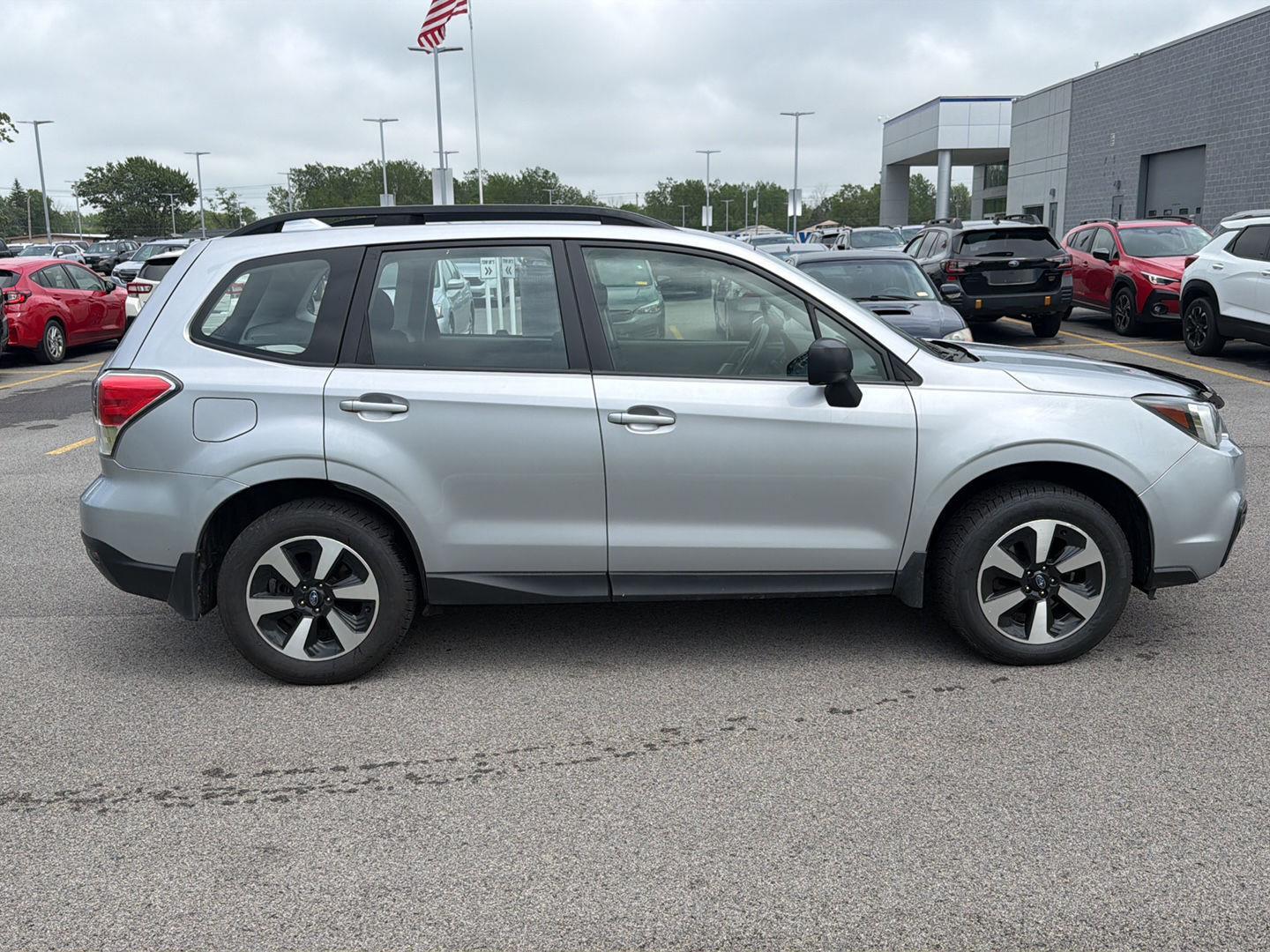 Used 2017 Ice Silver Metallic Subaru  image 3