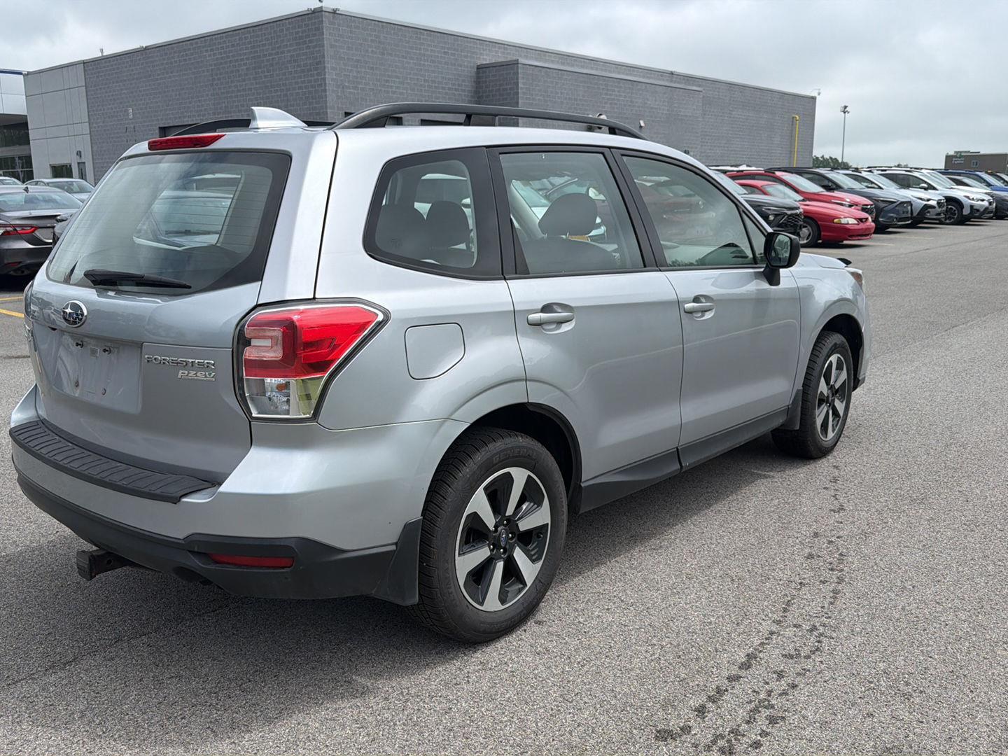 Used 2017 Ice Silver Metallic Subaru  image 4