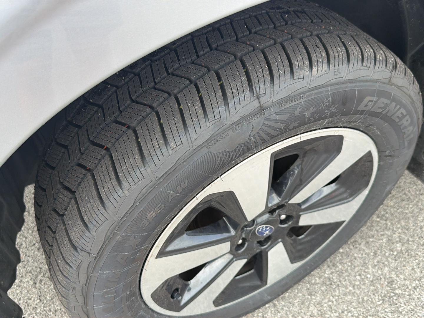 Used 2017 Ice Silver Metallic Subaru  image 9
