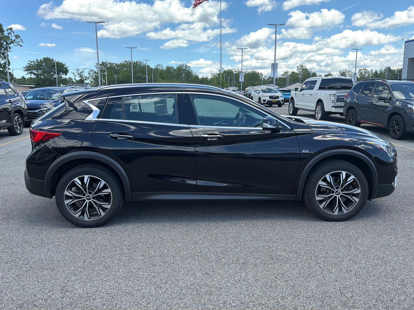 Used 2018 Malbec Black INFINITI Luxury image 3