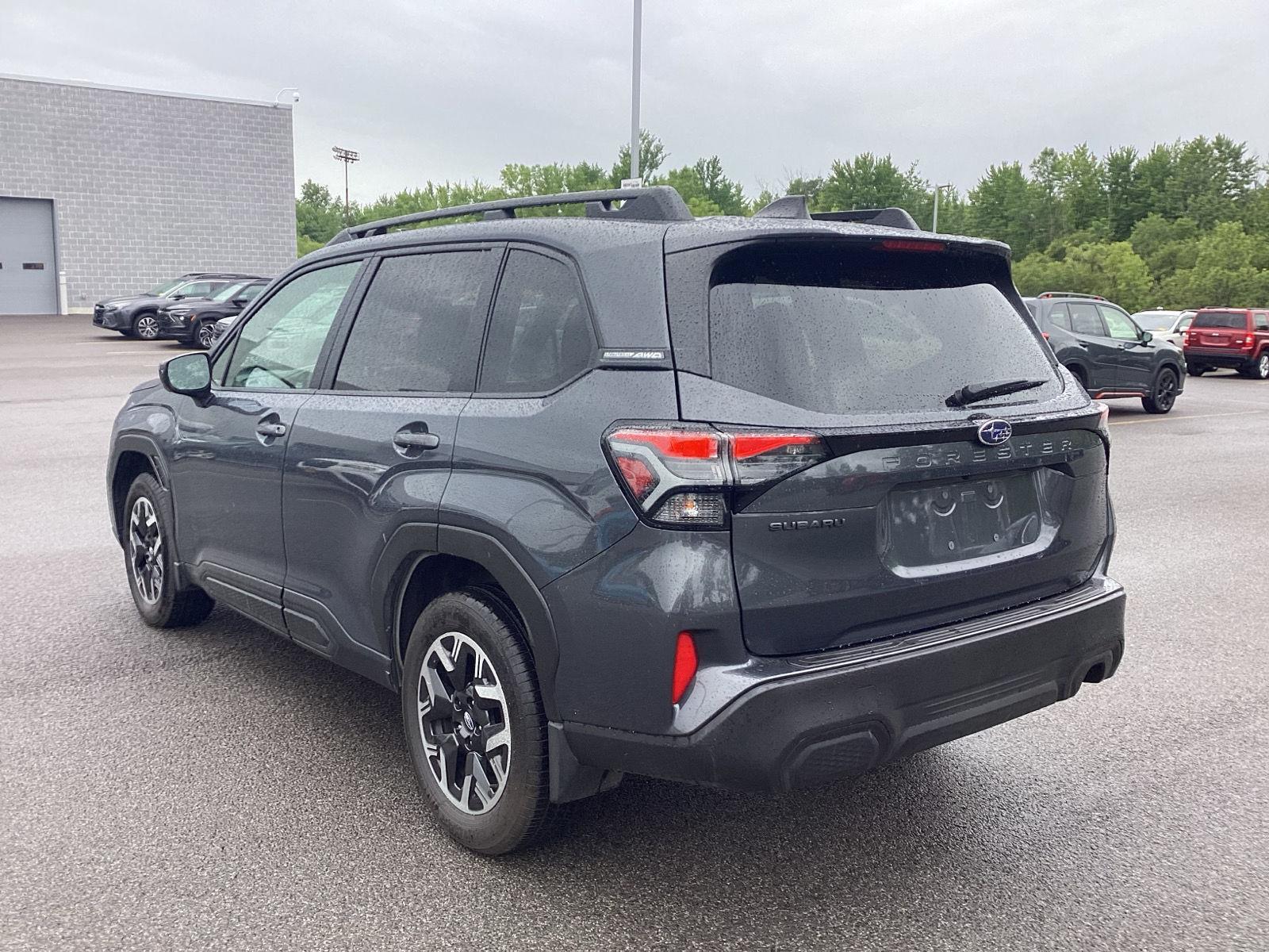 New 2025 Magnetite Gray Metallic Subaru Premium image 5