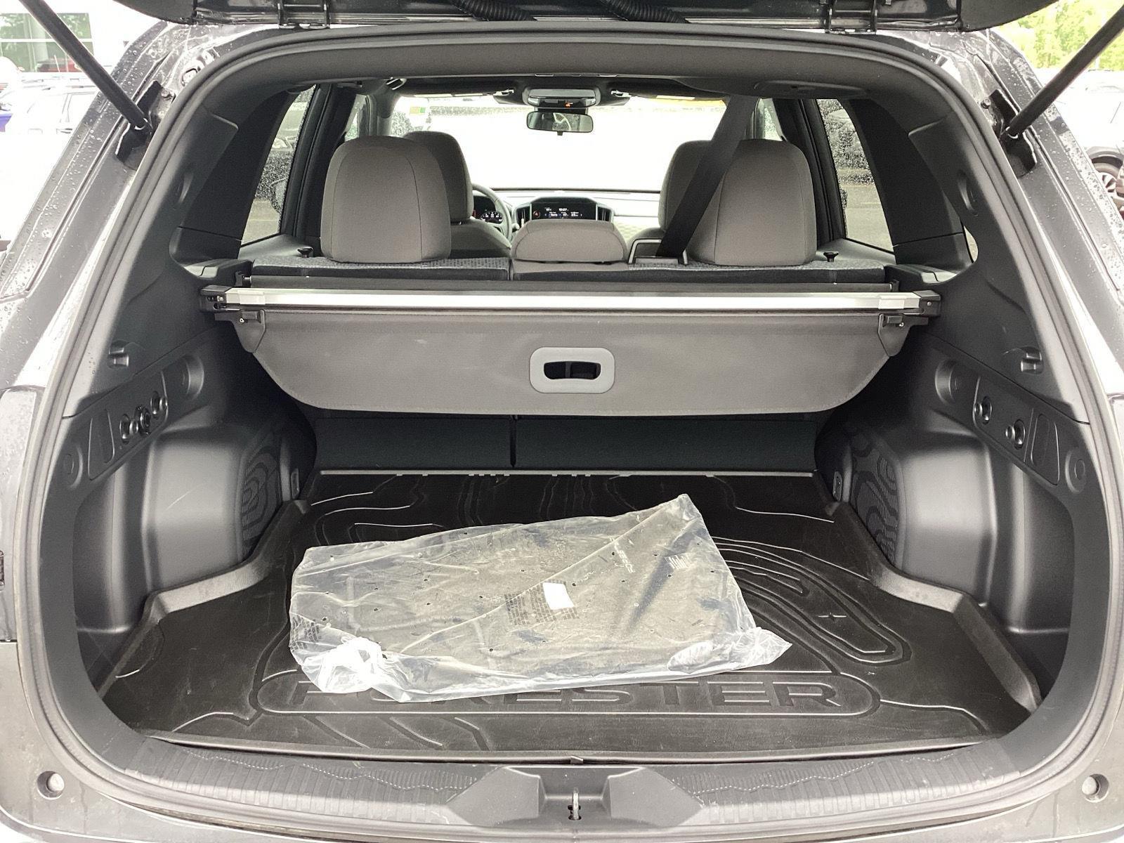 New 2025 Magnetite Gray Metallic Subaru Premium image 7