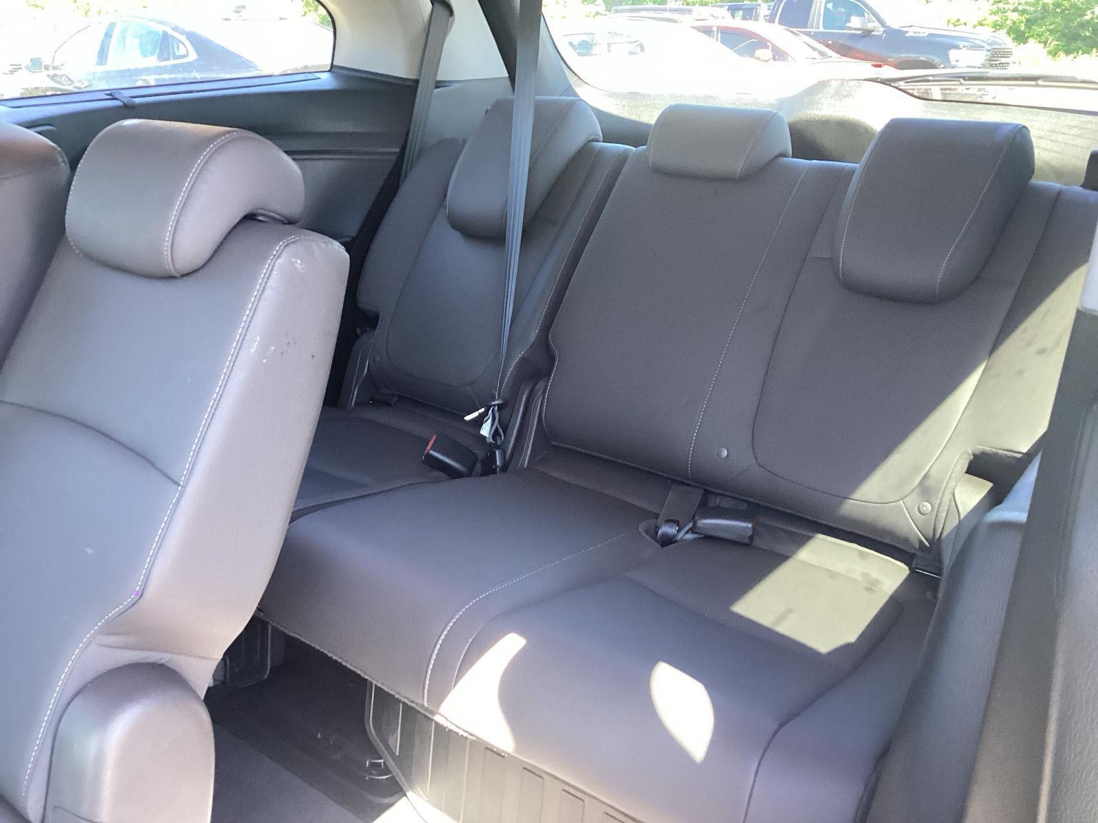 Used 2021 Lunar Silver Metallic Honda Touring image 14