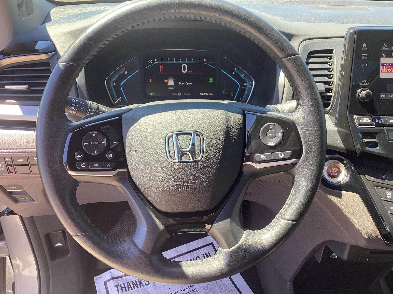 Used 2021 Lunar Silver Metallic Honda Touring image 21
