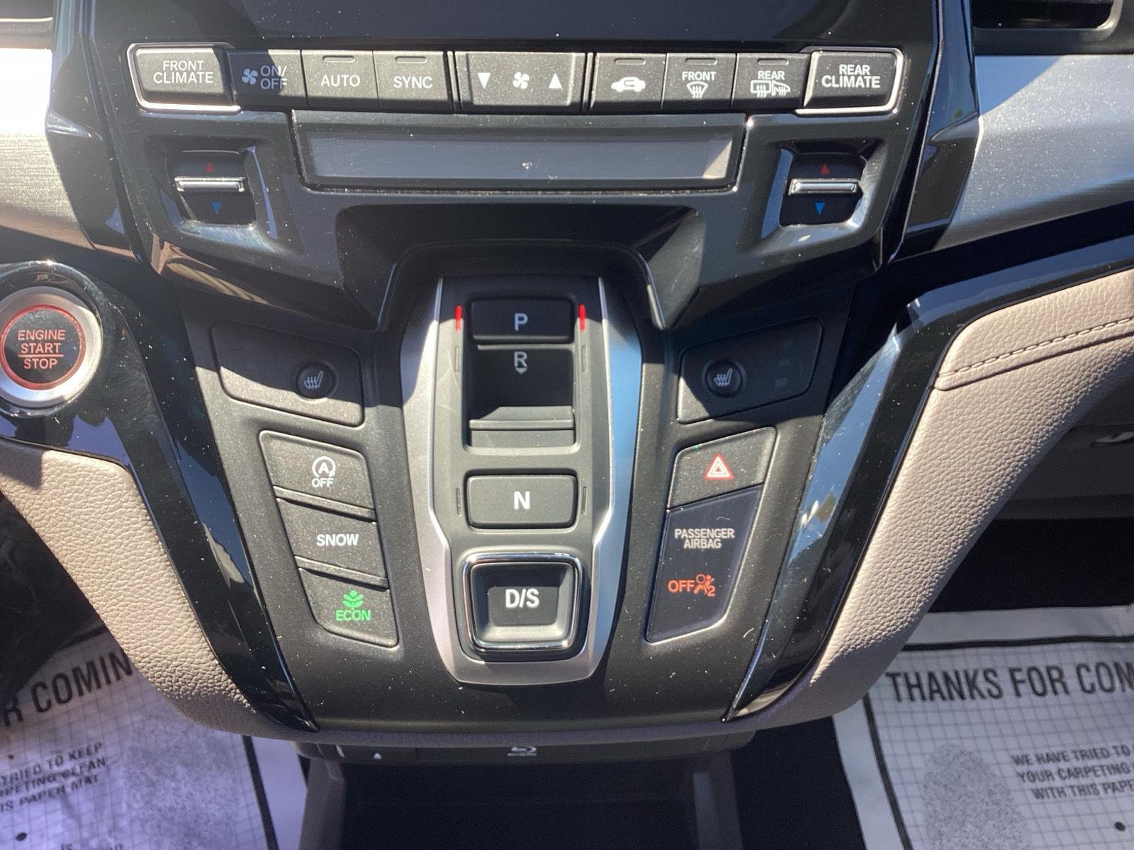 Used 2021 Lunar Silver Metallic Honda Touring image 28