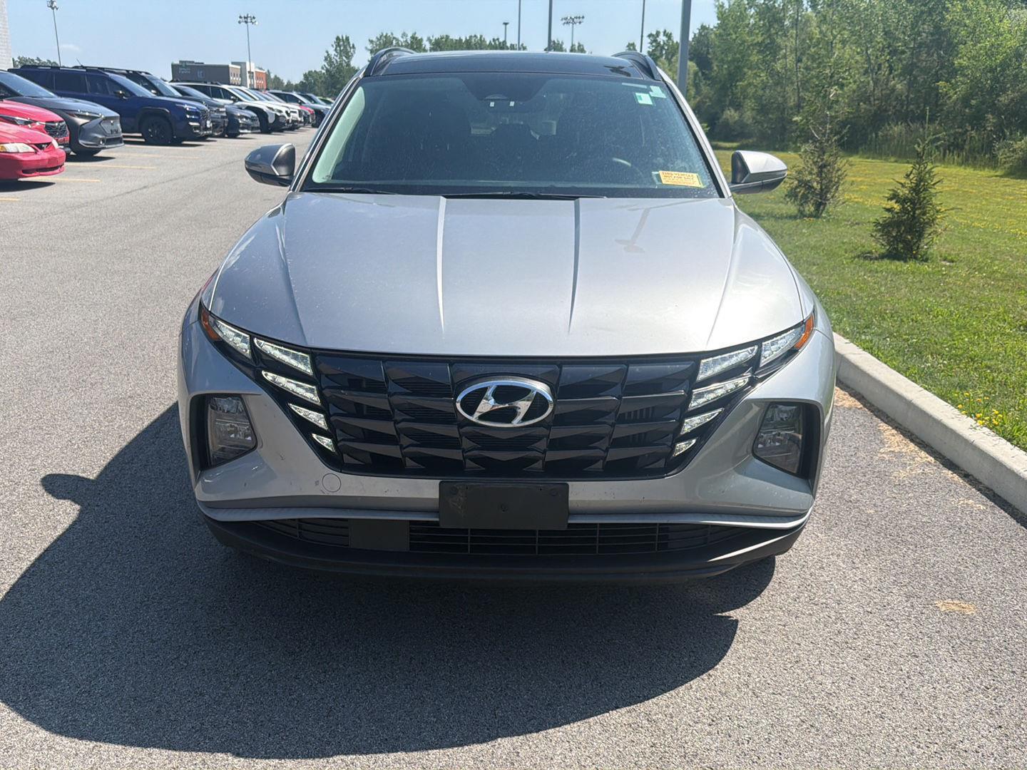 Shimmering Silver 2022 Hyundai Tucson Hybrid SUV / Crossover All-Wheel Drive Automatic
