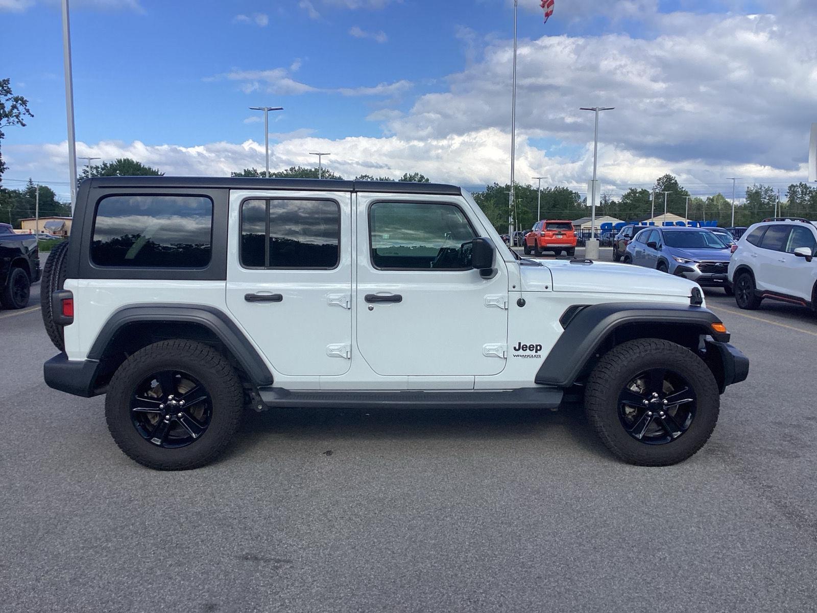 Used 2021 Bright White Clearcoat Jeep Unlimited Sport Altitude image 9