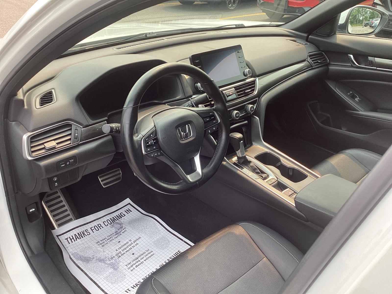 Used 2020 Platinum White Pearl Honda Sport image 9