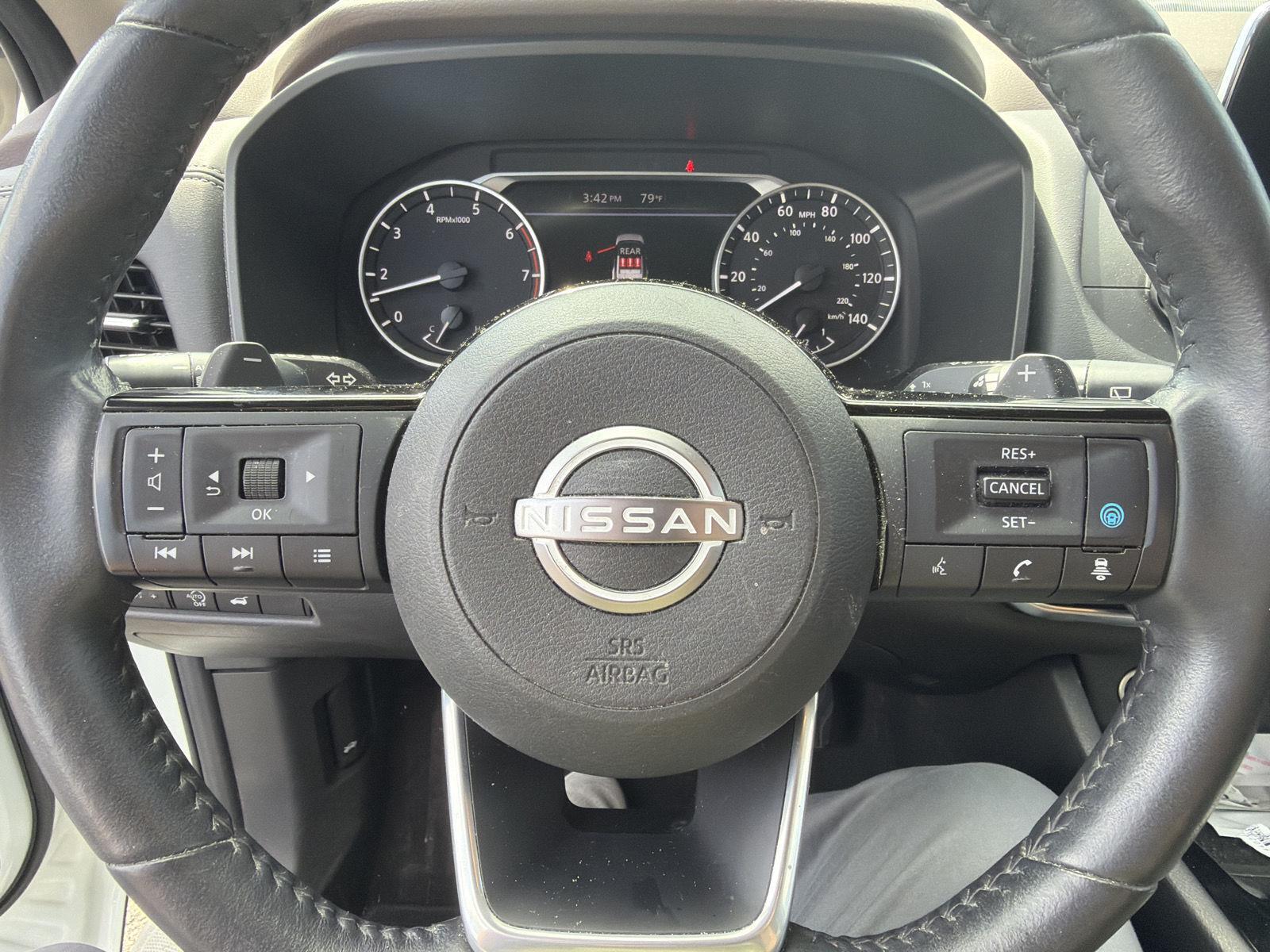 Used 2023 Pearl White Tricoat Nissan SV image 18
