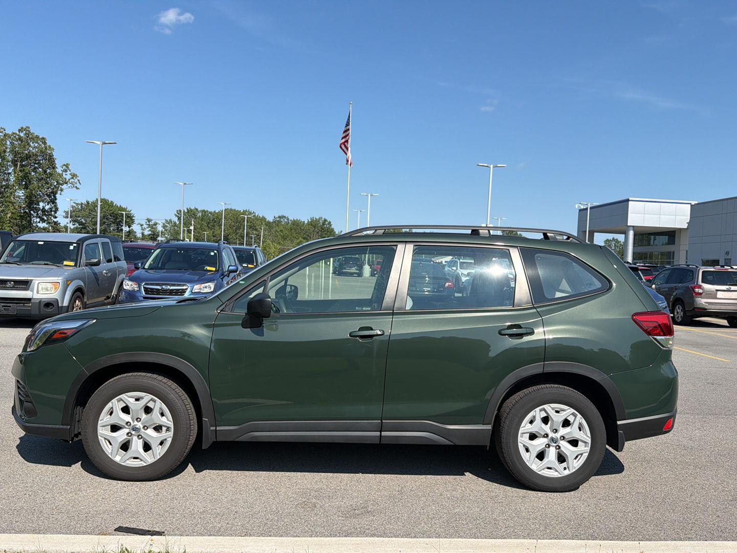 Certified Used 2023 Cascade Green Silica Subaru Base image 7