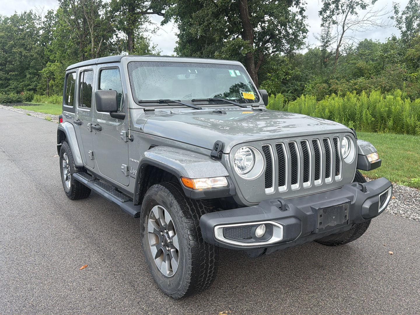 Used 2023 Sting-Gray Clearcoat Jeep Sahara image 2