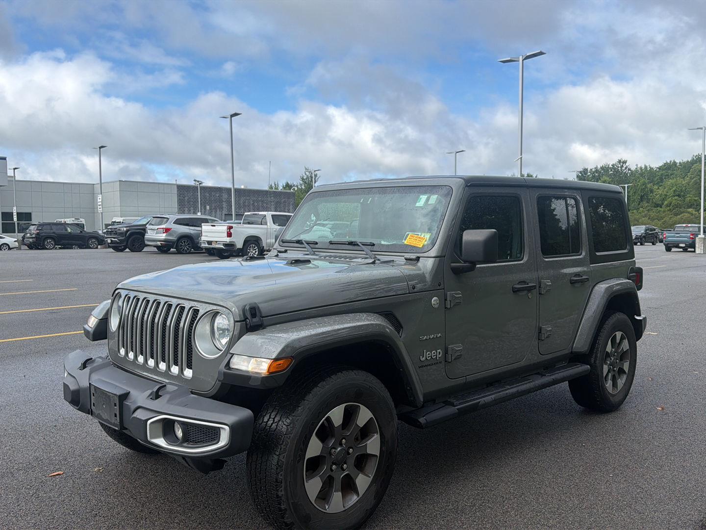Used 2023 Sting-Gray Clearcoat Jeep Sahara image 8