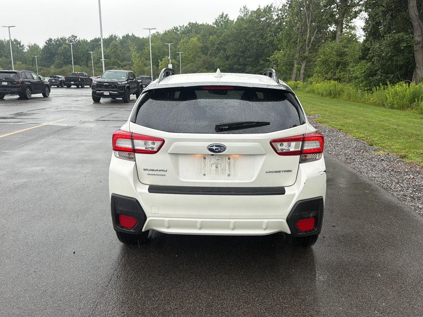 Used 2018 Crystal White Pearl Subaru Premium image 5
