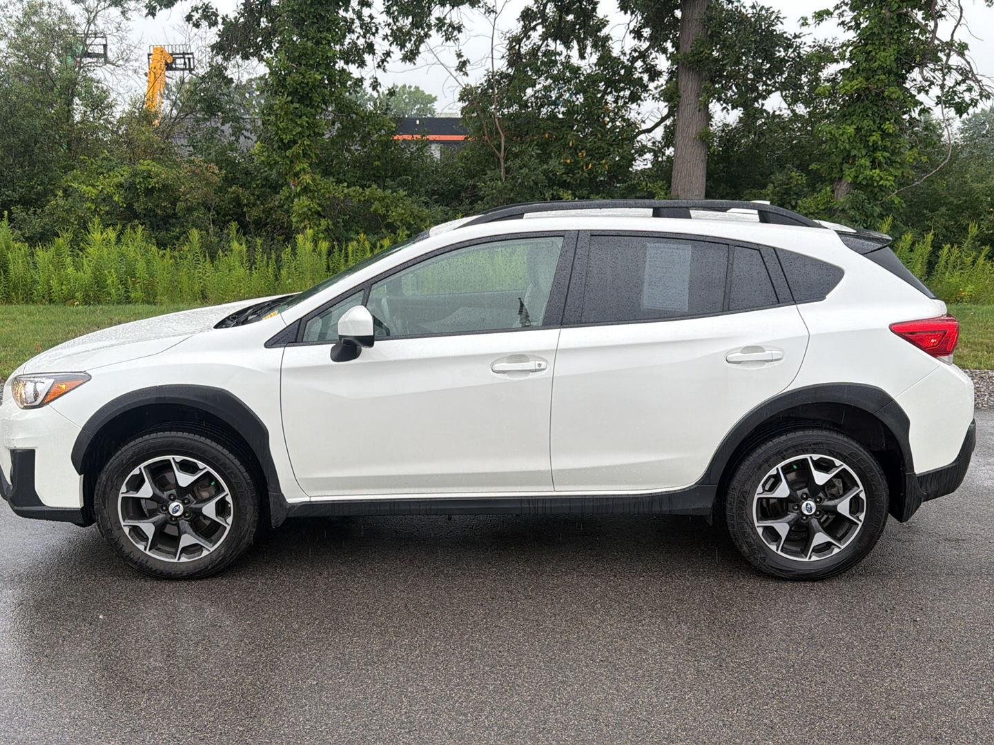Used 2018 Crystal White Pearl Subaru Premium image 7