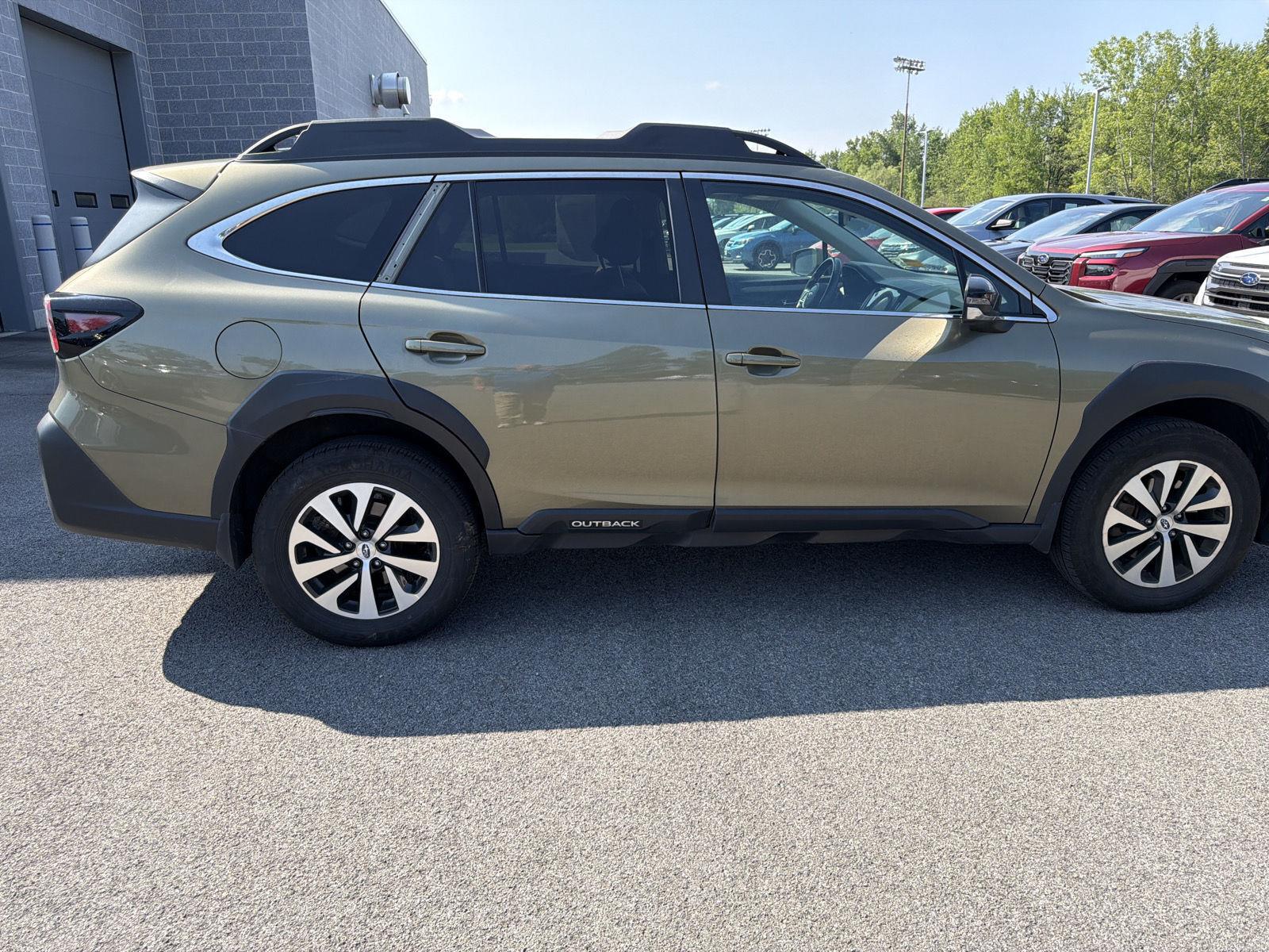 Used 2025 Autumn Green Metallic Subaru Premium image 10