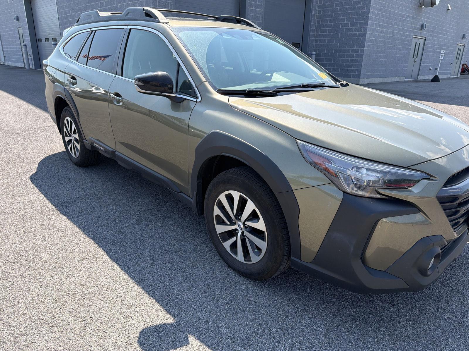 Used 2025 Autumn Green Metallic Subaru Premium image 11