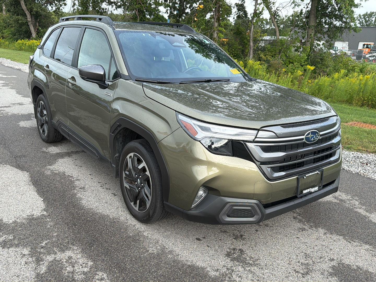 Used 2025 Autumn Green Metallic Subaru Limited Hybrid image 2