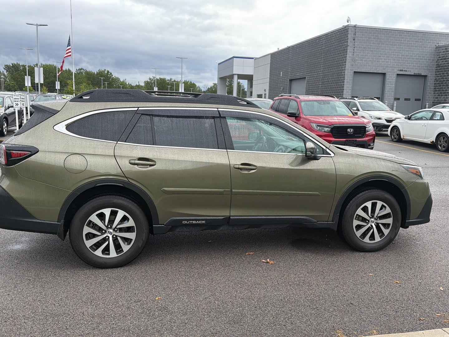 Used 2022 Autumn Green Metallic Subaru Premium image 3