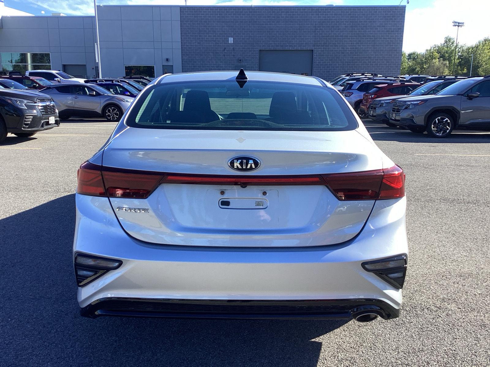 Used 2020 Silky Silver Kia LXS image 6