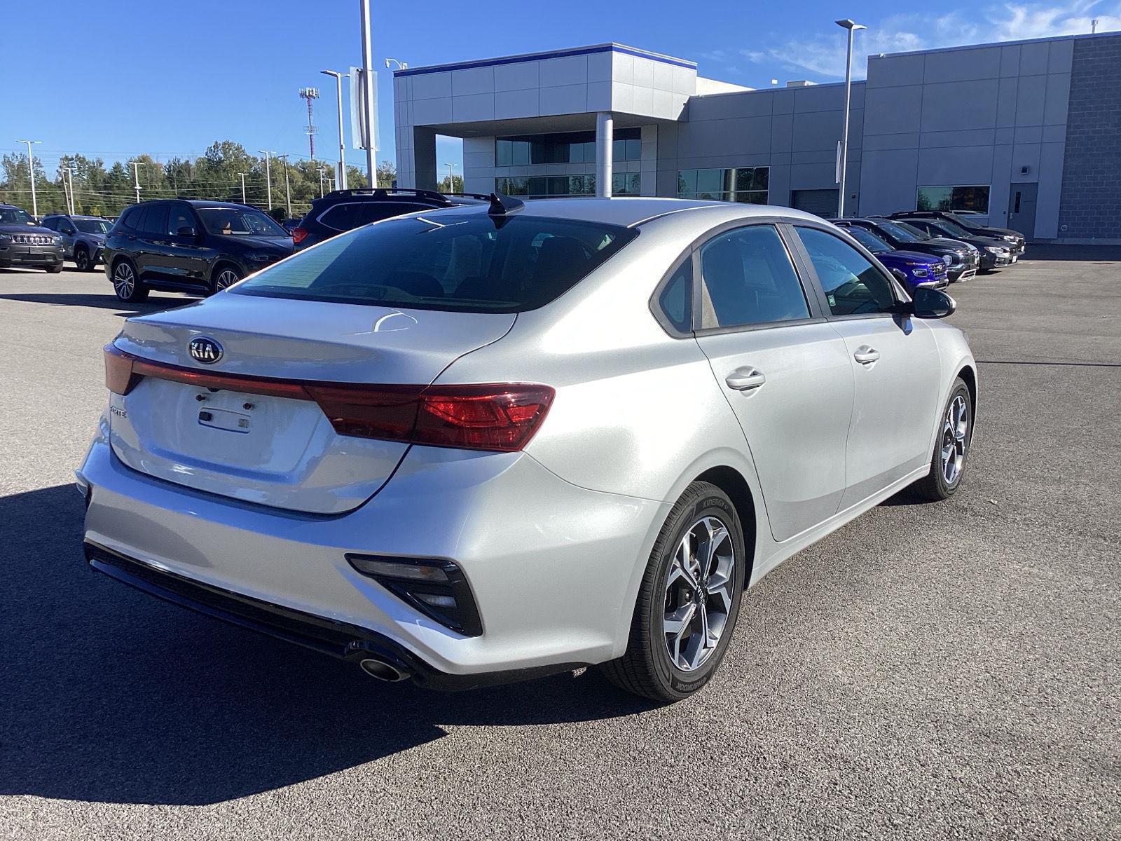 Used 2020 Silky Silver Kia LXS image 8