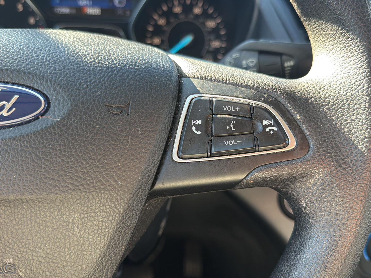 Used 2019 Sedona Orange Ford SE image 10