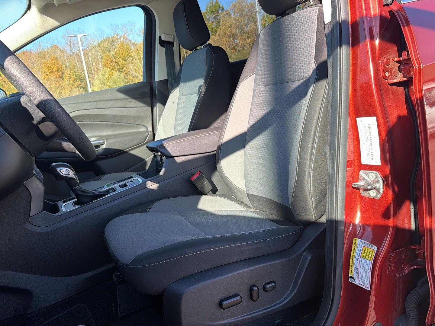 Used 2019 Sedona Orange Ford SE image 16