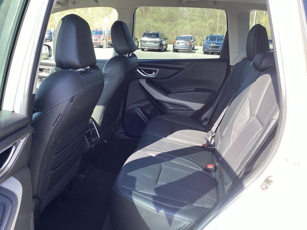 Used 2023 Crystal White Pearl Subaru Limited image 13