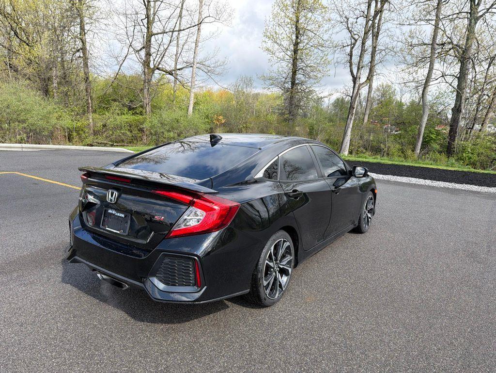 Used 2019 Crystal Black Pearl Honda Si image 4