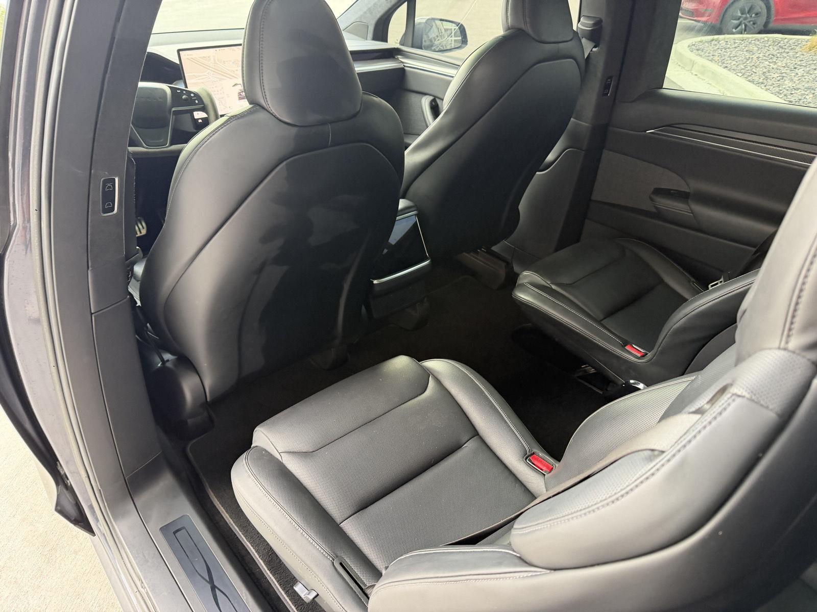 2022 Tesla Model X Plaid - Photo 16