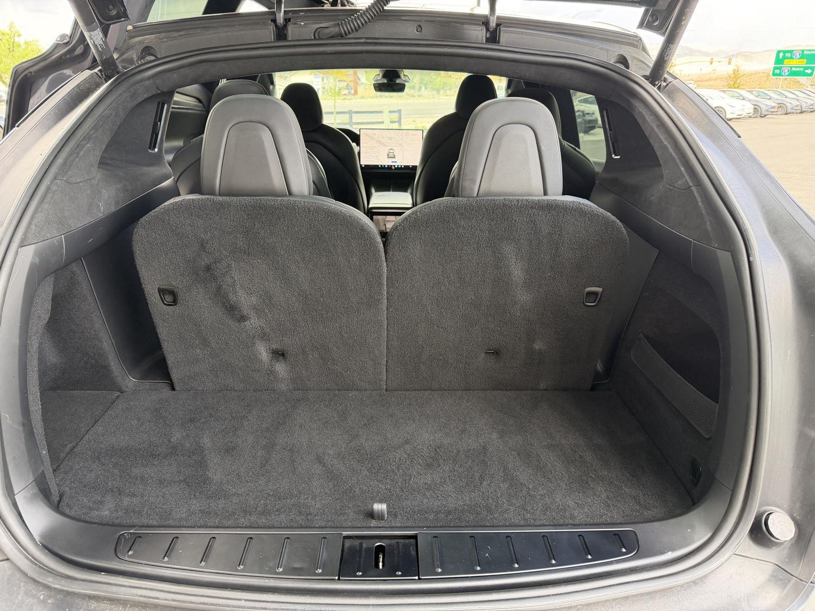 2022 Tesla Model X Plaid - Photo 18