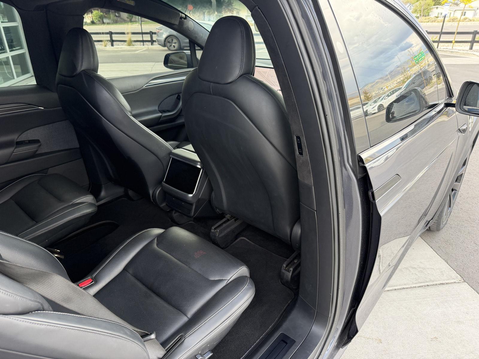 2022 Tesla Model X Plaid - Photo 22