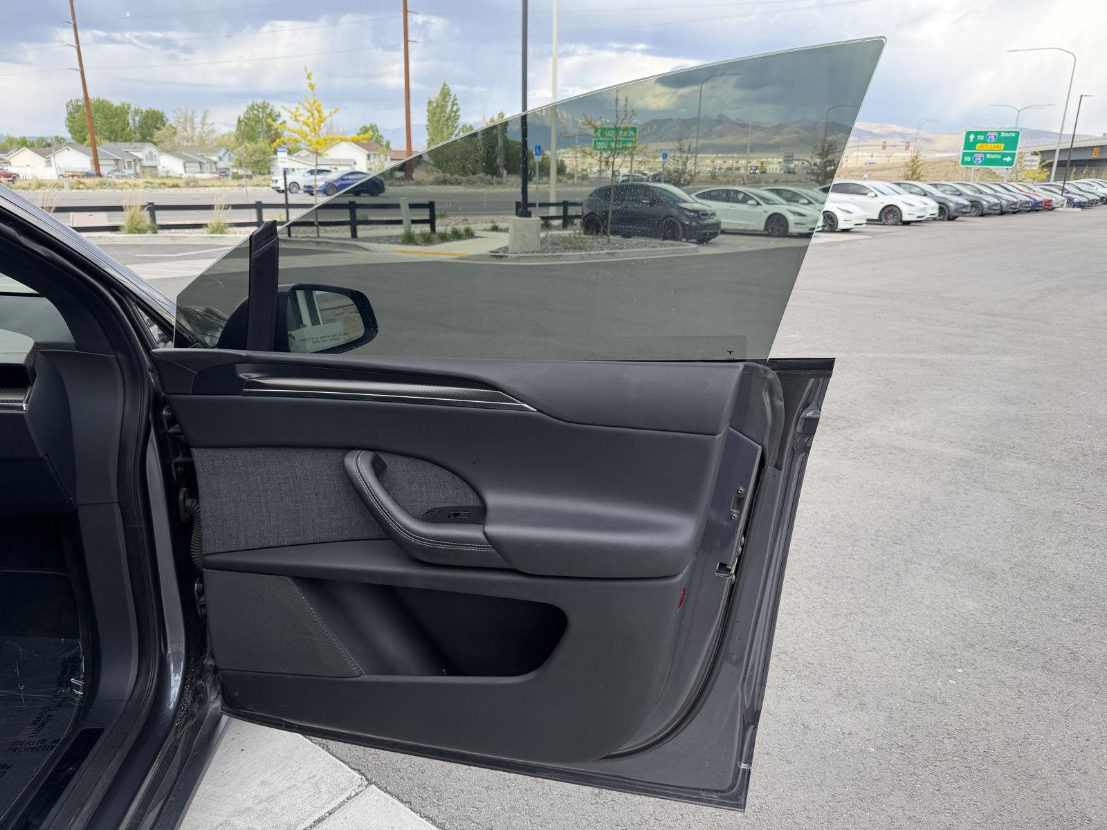 2022 Tesla Model X Plaid - Photo 24