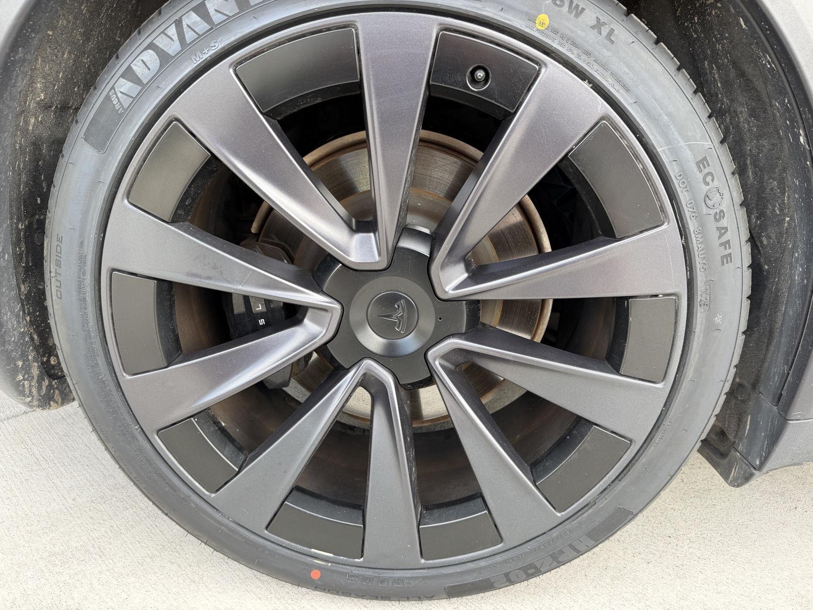 2022 Tesla Model X Plaid - Photo 10