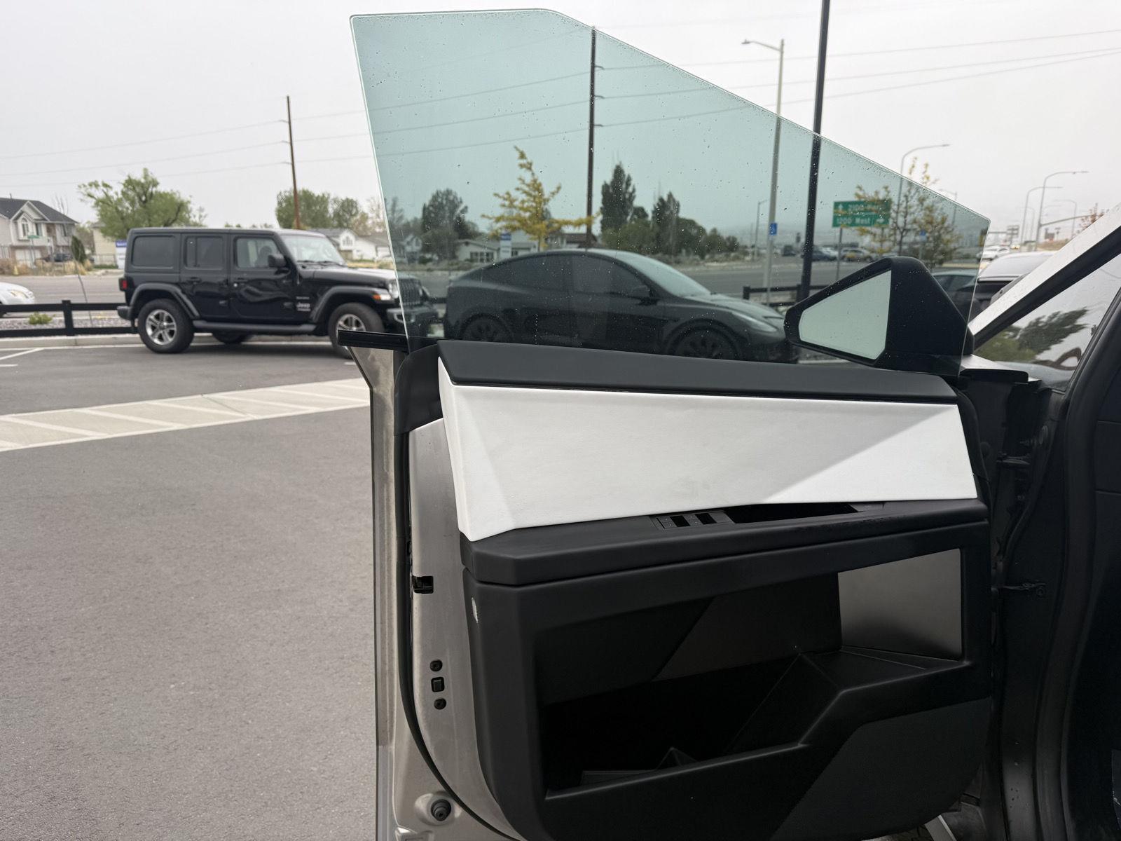 2024 Tesla Cybertruck Cyberbeast - Photo 12
