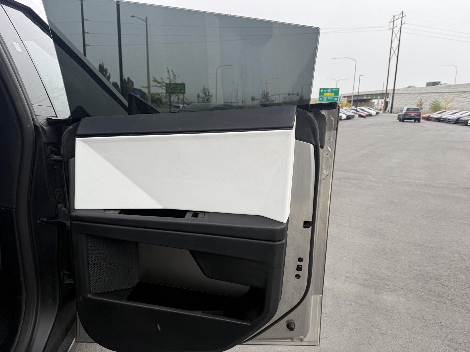 2024 Tesla Cybertruck Cyberbeast - Photo 20