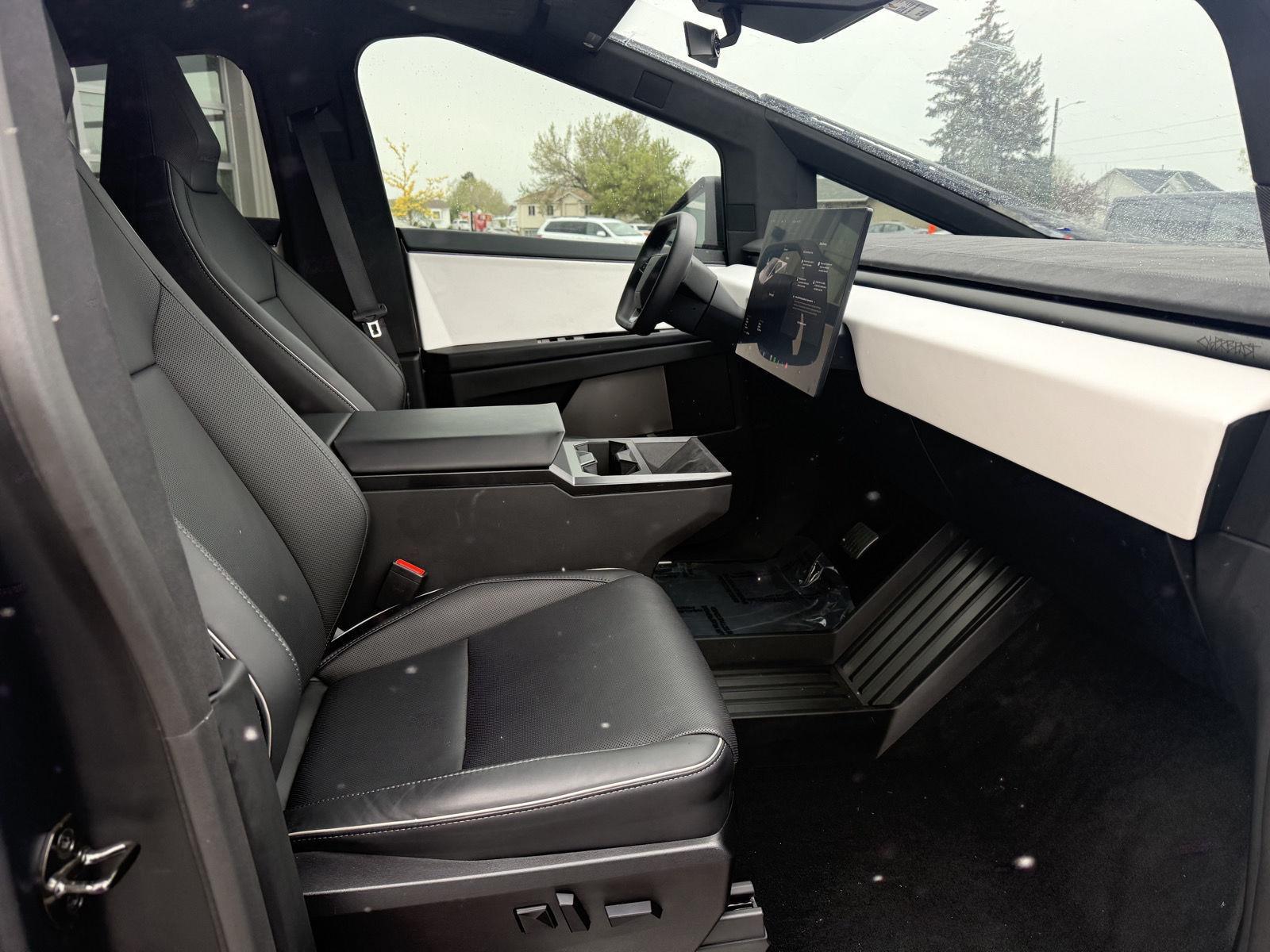 2024 Tesla Cybertruck Cyberbeast - Photo 26